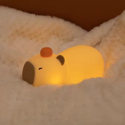 bebe-veilleuse-capybara-lumiere-apaisante